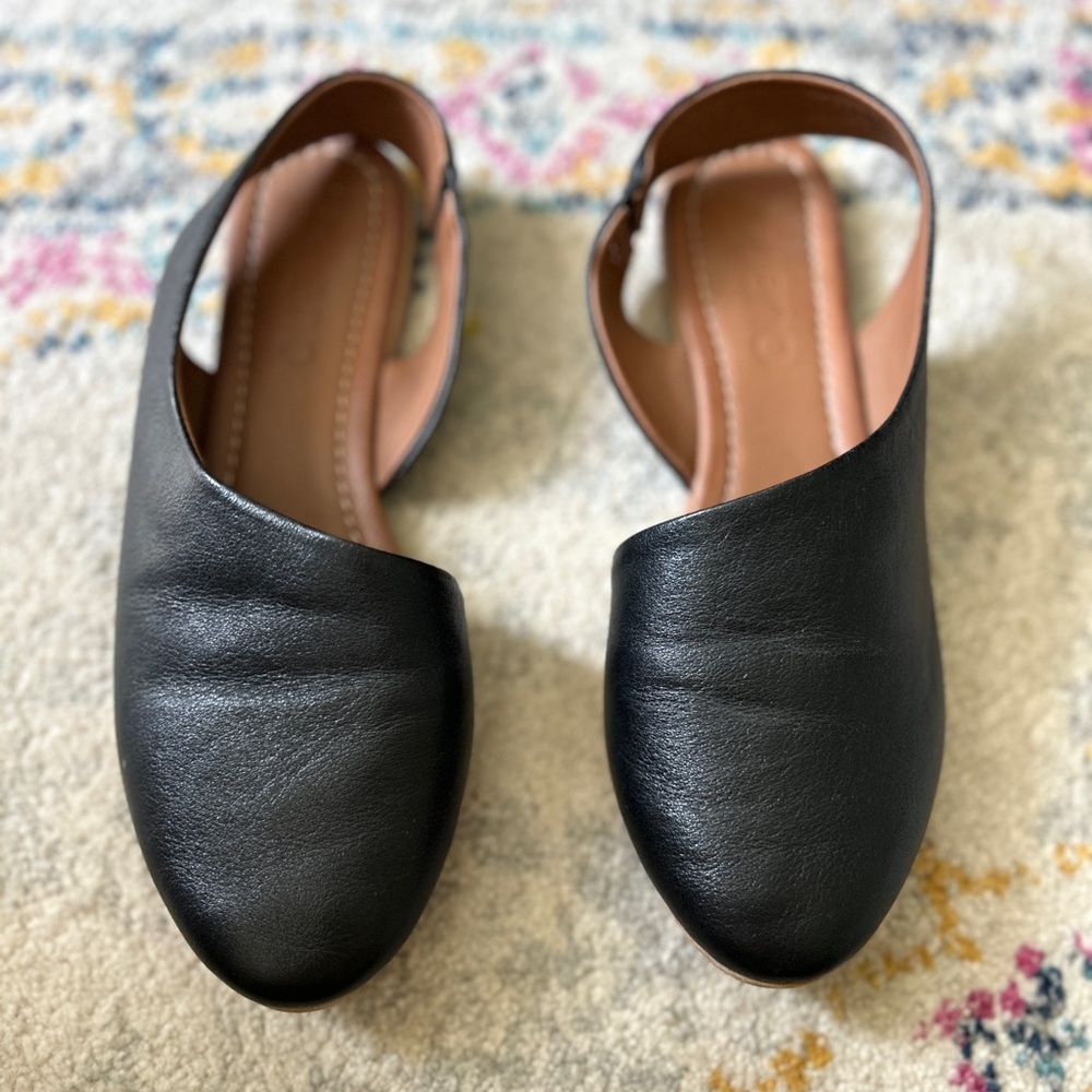 Bueno Black Leather Sandals